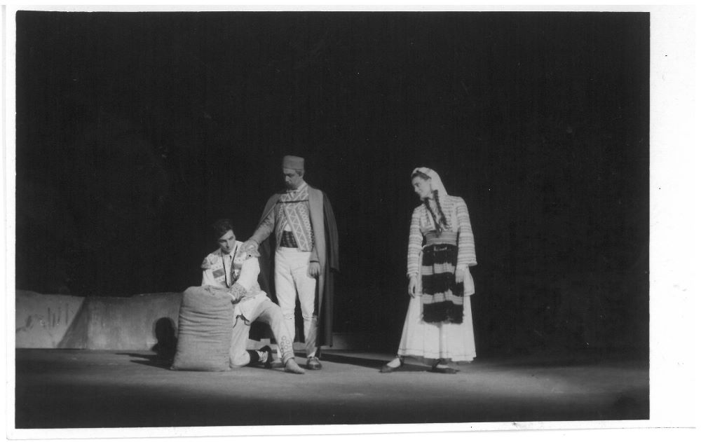 Divadlo Z. Nejedlého Ústí nad Labem – Sedm krasavic, Pavel Šmok vlevo (foto archiv IPŠ, z pozůstalosti Pavla Šmoka)
