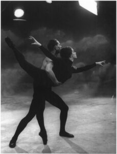 Taneční film Picassiáda (Hana Šarounová a Albert Janíček, foto Jaroslav Kokštain, archiv IPŠ, z pozůstalosti Pavla Šmoka)